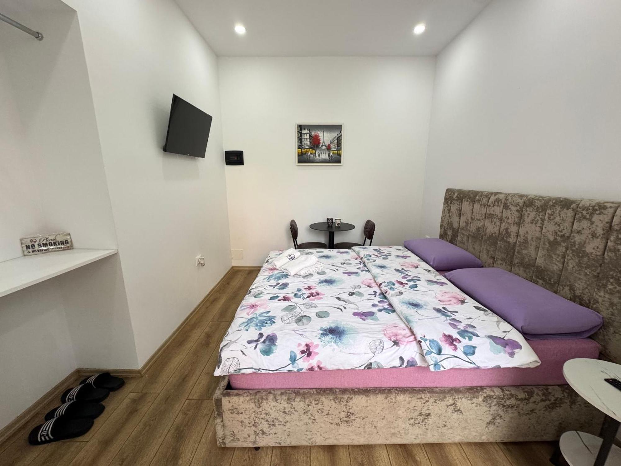 Vila 21 At Blloku Area Tiranë Luaran gambar